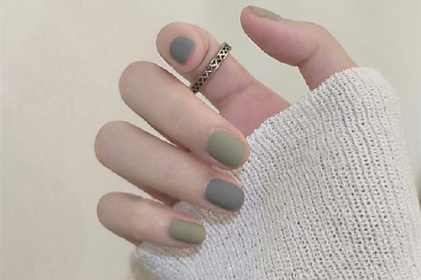 美甲跳色怎么搭配好看 美甲跳色搭配口訣 美甲跳色怎么搭配好看 美甲跳色搭配口訣