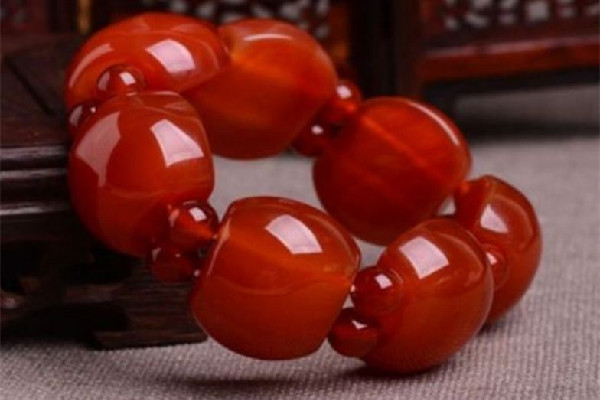紅玉髓顏色深好還是淺好 紅玉髓顏色為什么不一樣 紅玉髓顏色深好還是淺好 紅玉髓顏色為什么不一樣