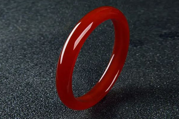 紅玉髓和紅瑪瑙哪個值錢 紅玉髓是玉石嗎 紅玉髓和紅瑪瑙哪個值錢 紅玉髓是玉石嗎