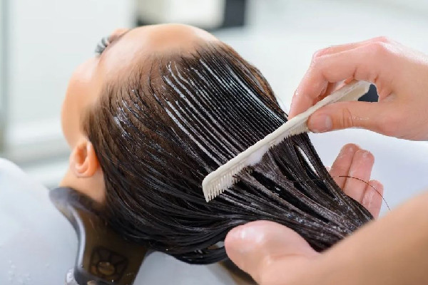 染燙受損發(fā)質怎么修復 染燙受損的頭發(fā)多久可以恢復