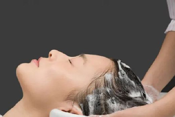 頭發(fā)水療會(huì)損傷發(fā)質(zhì)嗎 頭發(fā)水療對身體有害嗎