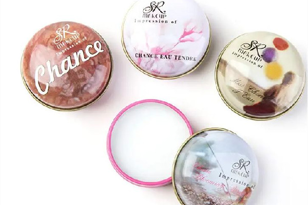 固體香水和液體香水哪個好 固體香水是什么材料 固體香水和液體香水哪個好 固體香水是什么材料