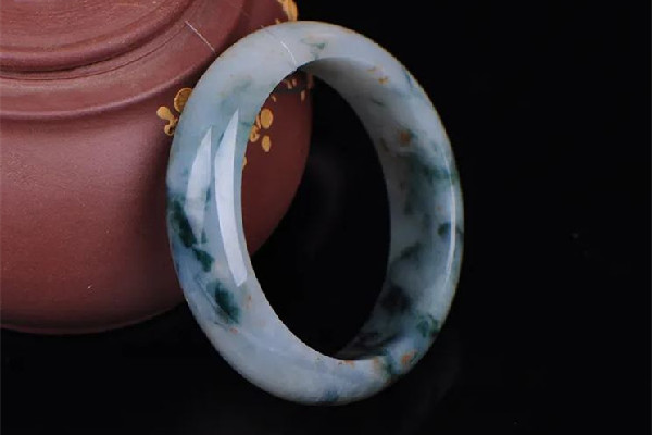 飄花手鐲一般多少錢 飄花手鐲會比較貴嗎 飄花手鐲一般多少錢 飄花手鐲會比較貴嗎