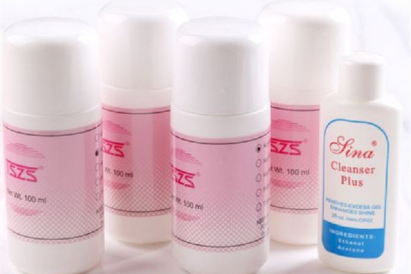 卸甲水對腐蝕皮膚嗎 卸甲水用什么洗掉 卸甲水對腐蝕皮膚嗎 卸甲水用什么洗掉