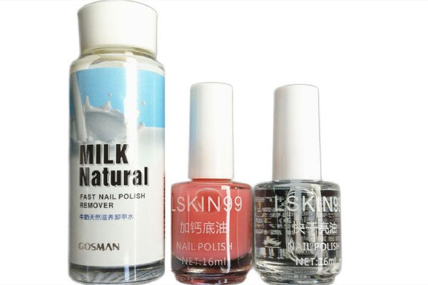 卸甲水對腐蝕皮膚嗎 卸甲水用什么洗掉 卸甲水對腐蝕皮膚嗎 卸甲水用什么洗掉