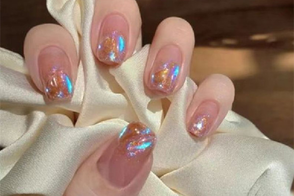 漸變美甲是什么意思 漸變美甲是屬于款式嗎 漸變美甲是什么意思 漸變美甲是屬于款式嗎