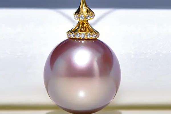 淡水珍珠怎么辨別真假 淡水珍珠會(huì)不會(huì)掉皮 淡水珍珠怎么辨別真假 淡水珍珠會(huì)不會(huì)掉皮
