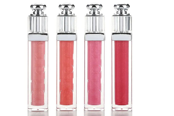 唇蜜是在口紅之前涂還是之后 唇蜜在什么時候用 唇蜜是在口紅之前涂還是之后 唇蜜在什么時候用