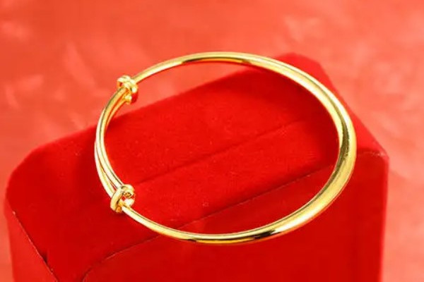 黃金手鐲什么款式好看又實用 黃金手鐲買開口的好還是圓的好 黃金手鐲什么款式好看又實用 黃金手鐲買開口的好還是圓的好