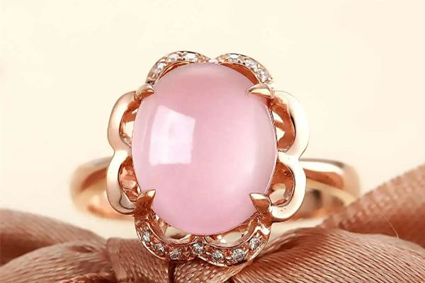 芙蓉石戴久了會認(rèn)主嗎 芙蓉石戴多久可以開運(yùn) 芙蓉石戴久了會認(rèn)主嗎 芙蓉石戴多久可以開運(yùn)