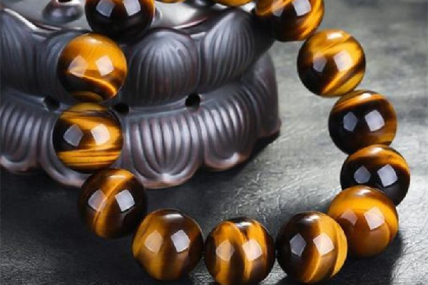 虎眼石要一直帶著嗎 虎眼石多久保養(yǎng)一次好 虎眼石要一直帶著嗎 虎眼石多久保養(yǎng)一次好