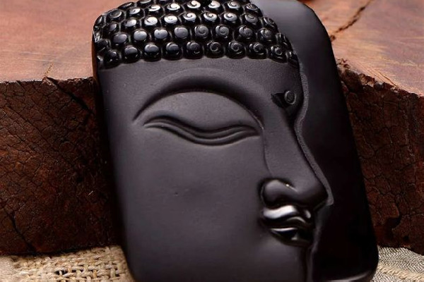 黑曜石可以戴著睡覺嗎 黑曜石會越戴越亮嗎 黑曜石可以戴著睡覺嗎 黑曜石會越戴越亮嗎