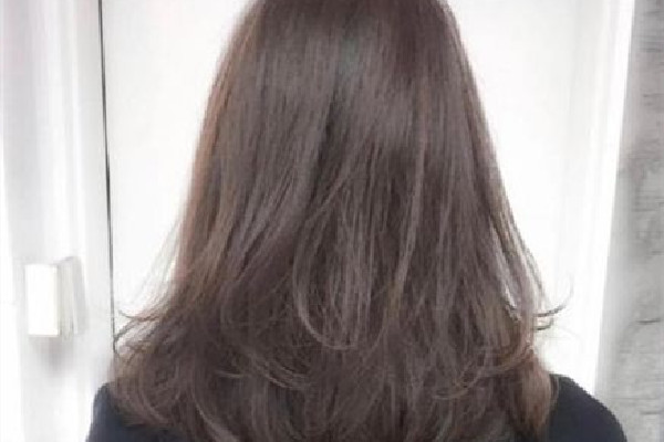 燙頭發(fā)用的藥水是什么 燙頭發(fā)用什么藥水好 燙頭發(fā)用的藥水是什么 燙頭發(fā)用什么藥水好