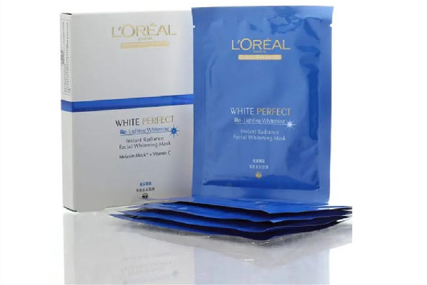 美白面膜的成分有哪些 美白面膜有熒光劑嗎 美白面膜的成分有哪些 美白面膜有熒光劑嗎