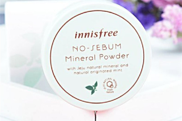 悅詩風(fēng)吟散粉是珠光還是啞光的 悅詩風(fēng)吟散粉適合油皮嗎 悅詩風(fēng)吟散粉是珠光還是啞光的 悅詩風(fēng)吟散粉適合油皮嗎