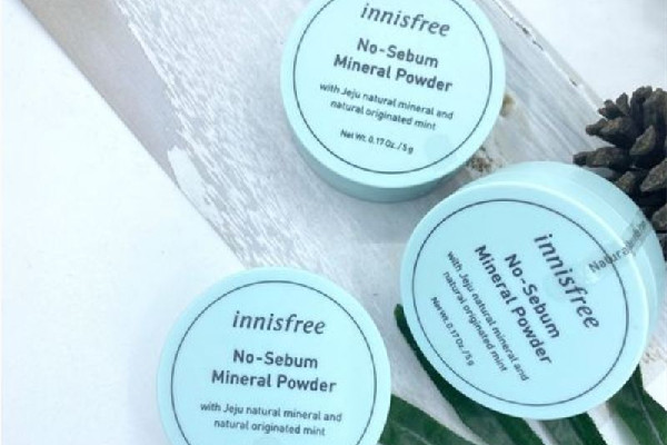 悅詩風(fēng)吟散粉是珠光還是啞光的 悅詩風(fēng)吟散粉適合油皮嗎 悅詩風(fēng)吟散粉是珠光還是啞光的 悅詩風(fēng)吟散粉適合油皮嗎