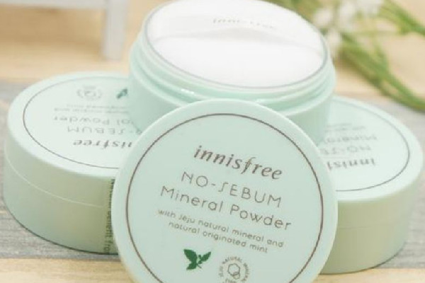 悅詩(shī)風(fēng)吟散粉怎么看是不是正品 悅詩(shī)風(fēng)吟散粉有滑石粉嗎 悅詩(shī)風(fēng)吟散粉怎么看是不是正品 悅詩(shī)風(fēng)吟散粉有滑石粉嗎