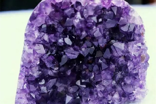 紫水晶有收藏價值嗎 紫水晶的等級怎么看 紫水晶有收藏價值嗎 紫水晶的等級怎么看