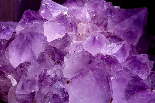 紫水晶要天天戴嗎 紫水晶戴多久才有靈性 紫水晶要天天戴嗎 紫水晶戴多久才有靈性