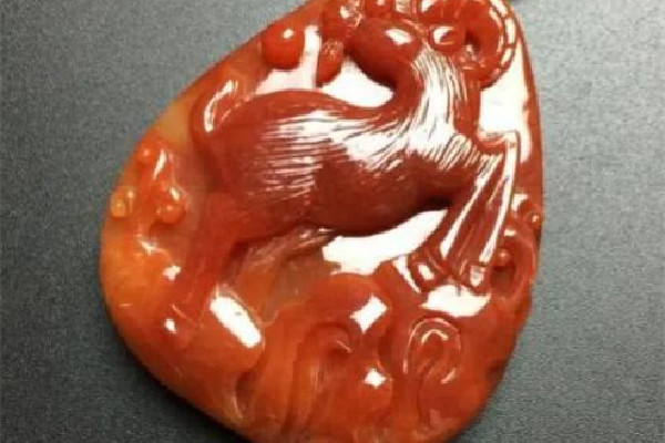 紅翡翠的價格一般是多少 紅翡翠和綠翡翠哪個價值高 紅翡翠的價格一般是多少 紅翡翠和綠翡翠哪個價值高