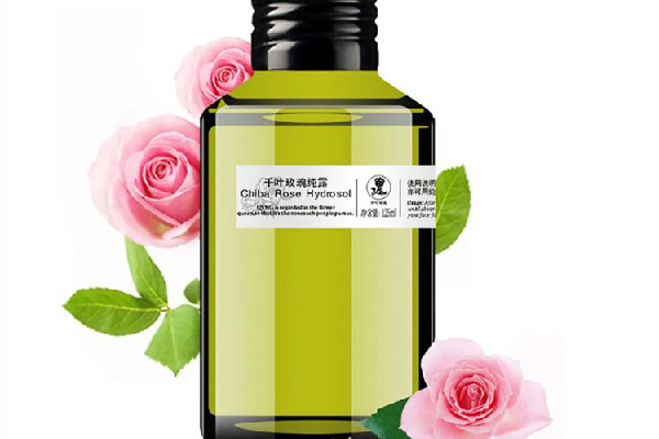 玫瑰純露補(bǔ)水效果怎么樣 玫瑰純露用完要洗掉嗎 玫瑰純露補(bǔ)水效果怎么樣 玫瑰純露用完要洗掉嗎