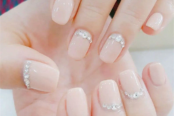 后湖奈爾美甲美睫店裸色美甲怎么樣 裸色美甲和純色美甲區(qū)別 后湖奈爾美甲美睫店裸色美甲怎么樣 裸色美甲和純色美甲區(qū)別