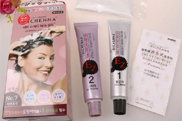 染發(fā)膏可以和護(hù)發(fā)素一起使用嗎 染發(fā)膏加什么可以保護(hù)發(fā)質(zhì) 染發(fā)膏可以和護(hù)發(fā)素一起使用嗎 染發(fā)膏加什么可以保護(hù)發(fā)質(zhì)