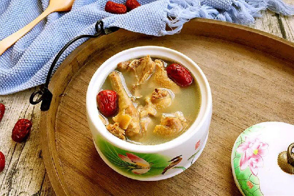 乳鴿湯怎么燉最營養(yǎng) 乳鴿湯和什么搭配最好 乳鴿湯怎么燉最營養(yǎng) 乳鴿湯和什么搭配最好