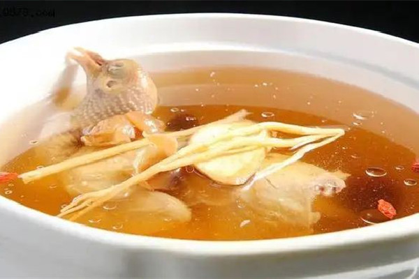 乳鴿湯和烏雞湯哪個好 乳鴿湯的營養(yǎng)價值高嗎 乳鴿湯和烏雞湯哪個好 乳鴿湯的營養(yǎng)價值高嗎