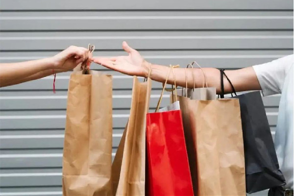 售假女主播雙11當(dāng)天直播時(shí)被抓 直播買到假貨怎么辦 售假女主播雙11當(dāng)天直播時(shí)被抓 直播買到假貨怎么辦