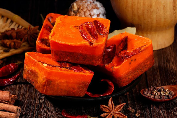 牛油火鍋底料怎么炒 牛油火鍋底料自己做的和買的哪個口感好 牛油火鍋底料怎么炒 牛油火鍋底料自己做的和買的哪個口感好