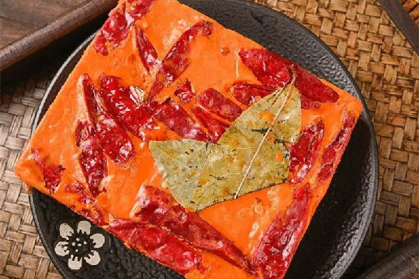 牛油火鍋底料適合涮什么菜 牛油火鍋底料湯能喝嗎 牛油火鍋底料適合涮什么菜 牛油火鍋底料湯能喝嗎