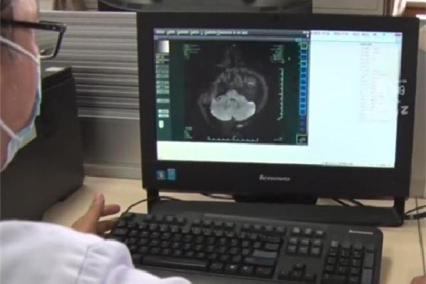 女子飯店吃飯被陌生醫(yī)生提醒患病 糖尿病會(huì)瘦的很快嗎 女子飯店吃飯被陌生醫(yī)生提醒患病 糖尿病會(huì)瘦的很快嗎