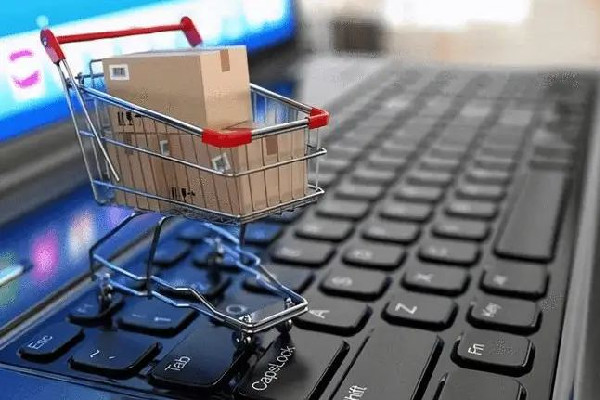 女子網(wǎng)購牛仔褲竟在里面發(fā)現(xiàn)內褲 網(wǎng)購發(fā)現(xiàn)異物怎么處理