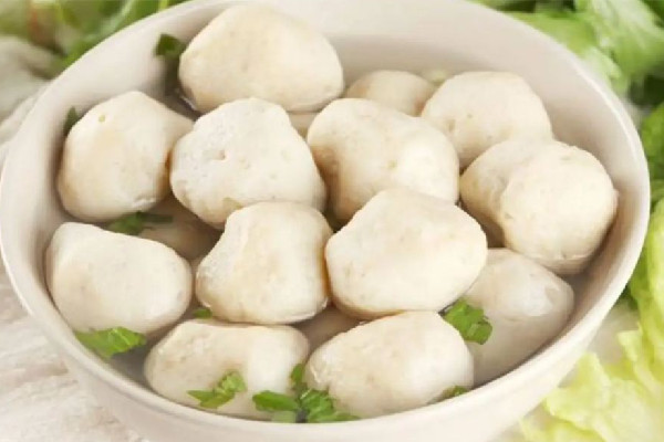 魚丸要放面粉嗎 魚丸放什么粉最好 魚丸要放面粉嗎 魚丸放什么粉最好