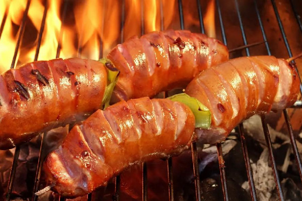 欠債4600萬大叔直播賣烤腸還債 烤腸有營養(yǎng)價值嗎 欠債4600萬大叔直播賣烤腸還債 烤腸有營養(yǎng)價值嗎