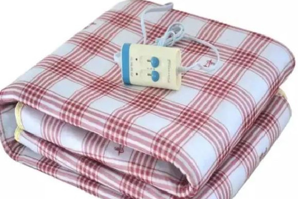 電熱毯用多久要換 電熱毯用時(shí)間長(zhǎng)會(huì)有危險(xiǎn)嗎