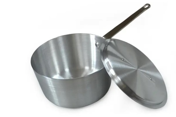 鋁鍋和不銹鋼鍋哪個(gè)更健康 鋁鍋和不銹鋼鍋的區(qū)別 鋁鍋和不銹鋼鍋哪個(gè)更健康 鋁鍋和不銹鋼鍋的區(qū)別