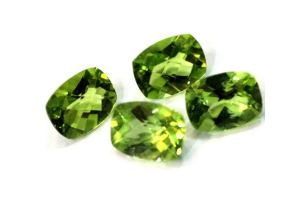 橄欖石是什么顏色 橄欖石顏色深好還是淺好 橄欖石是什么顏色 橄欖石顏色深好還是淺好