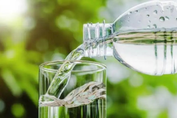 凈水器水管接反全家喝了一年廢水 凈水器真的可以凈化水嗎 凈水器水管接反全家喝了一年廢水 凈水器真的可以凈化水嗎