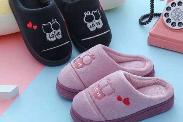 棉拖鞋要洗了再穿嗎 棉拖鞋買包跟還是不包跟的 棉拖鞋要洗了再穿嗎 棉拖鞋買包跟還是不包跟的