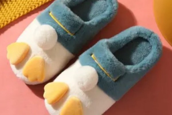 棉拖鞋臭了怎么除味 棉拖鞋多久洗一次合適 棉拖鞋臭了怎么除味 棉拖鞋多久洗一次合適