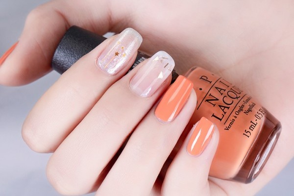 護甲油和營養(yǎng)油的區(qū)別 護甲油可以當(dāng)指甲油用嗎 護甲油和營養(yǎng)油的區(qū)別 護甲油可以當(dāng)指甲油用嗎