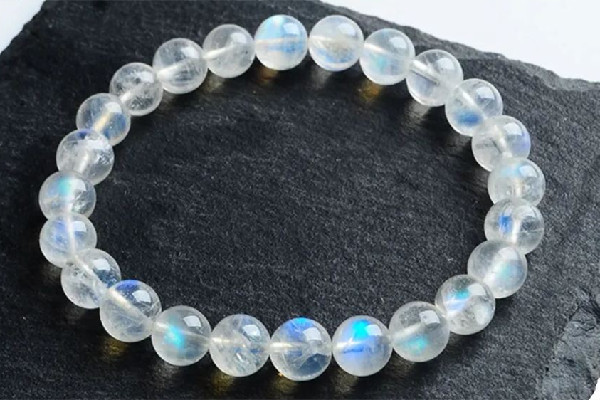 月光石可以送人嗎 月光石送喜歡的人會在一起嗎 月光石可以送人嗎 月光石送喜歡的人會在一起嗎