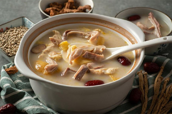 校方回應學生留言后食堂刪掉豬肚2字 豬肚雞要放什么材料 校方回應學生留言后食堂刪掉豬肚2字 豬肚雞要放什么材料