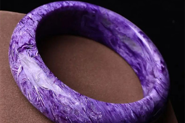 紫龍晶怎么辨別真假 紫龍晶會有紋裂嗎 紫龍晶怎么辨別真假 紫龍晶會有紋裂嗎