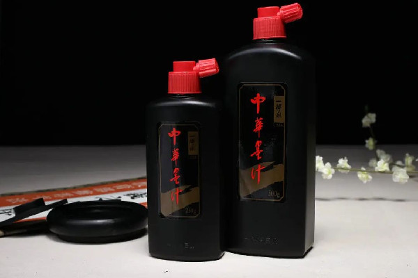 女子被綁澆墨汁?官方:自導自演 墨汁用什么才能洗掉 女子被綁澆墨汁?官方:自導自演 墨汁用什么才能洗掉