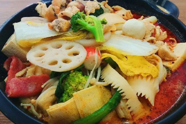 楊國(guó)福被曝反向抹零 楊國(guó)福麻辣燙的湯底是什么煮的 楊國(guó)福被曝反向抹零 楊國(guó)福麻辣燙的湯底是什么煮的