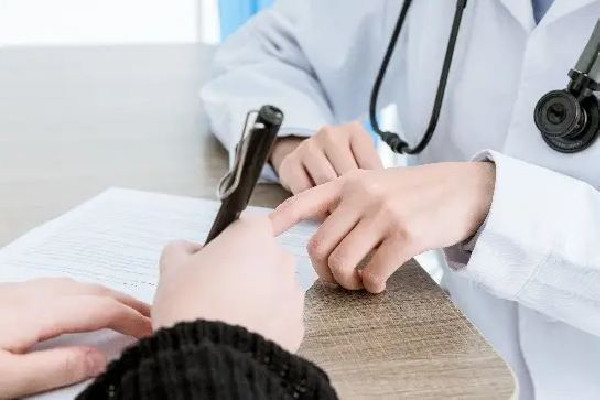 鐘南山:99%感染者7至10天完全恢復(fù) 專家:感染新冠這五種情況需就醫(yī)