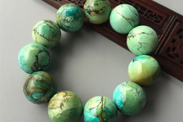 綠松石的功效與作用 綠松石可以辟邪嗎 綠松石的功效與作用 綠松石可以辟邪嗎